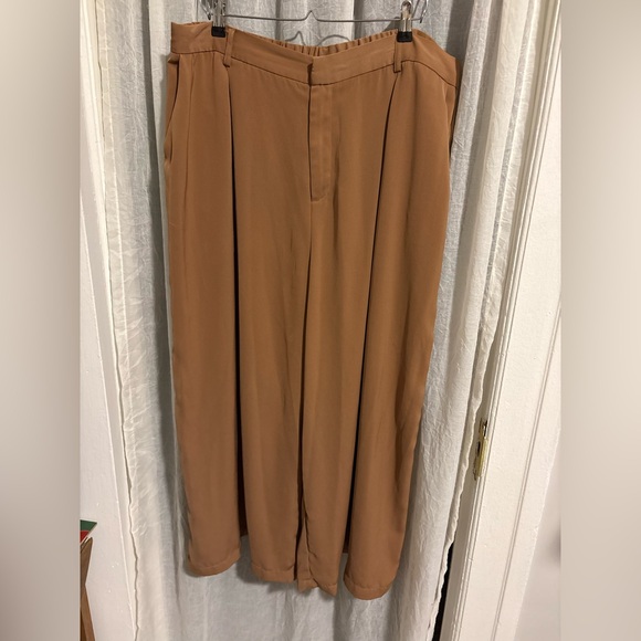 Tronjori Women's Wide Leg Tan Slacks Size 2XL - Picture 2 of 7